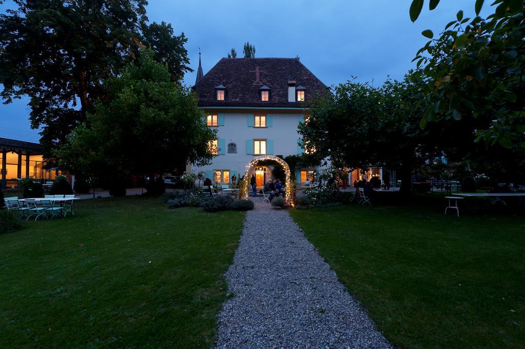 Schloss Ueberstorf - Tafeln, Tagen, Traeumen Bagian luar foto