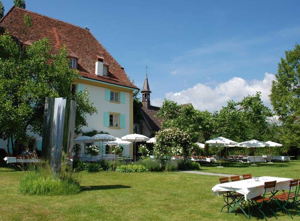 Schloss Ueberstorf - Tafeln, Tagen, Traeumen Bagian luar foto